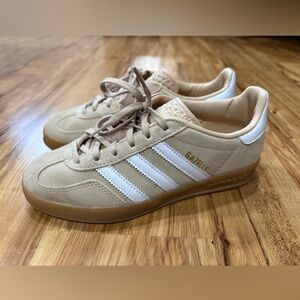 Adidas Women’s Gazelle Indoor in Cream, size 5.5